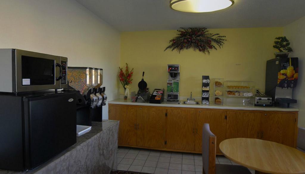 Rodeway Inn Brainerd Ngoại thất bức ảnh