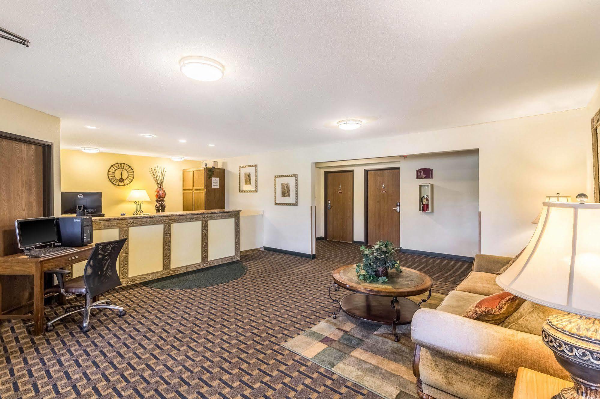 Rodeway Inn Brainerd Ngoại thất bức ảnh
